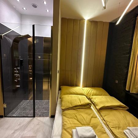 Darkhouse Versace Gold Lodž Exteriér fotografie